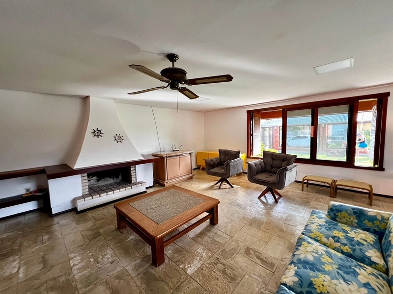 🏡 Casa Exclusiva com 2 Terrenos no Centro de Imbé – Próxima ao Lago Braço Morto!: 50ª foto da galeria de imagens do imóvel