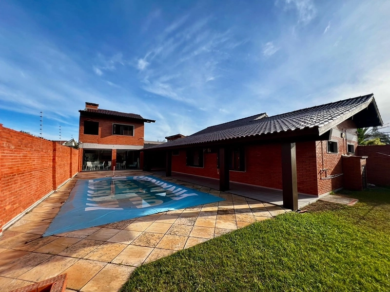 🏡 Casa Exclusiva com 2 Terrenos no Centro de Imbé – Próxima ao Lago Braço Morto!: 15ª foto da galeria de imagens do imóvel