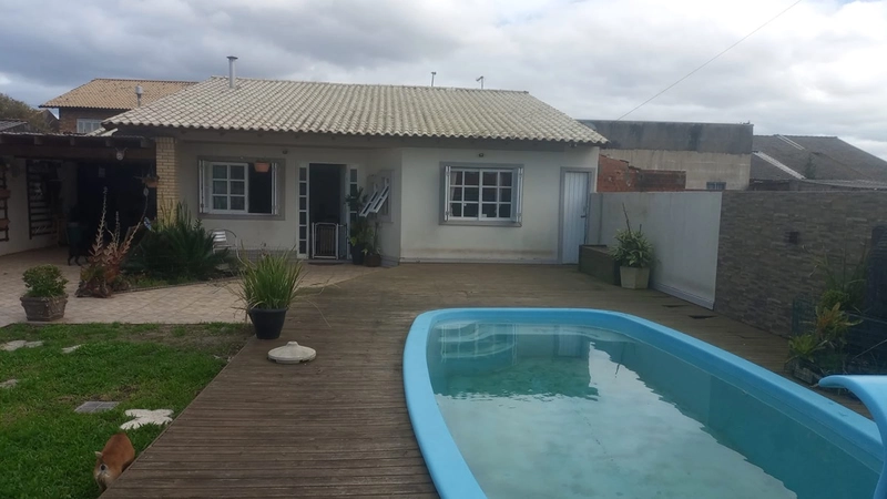 Casa à venda em Imbé - Centro: 2ª foto da galeria de imagens do imóvel