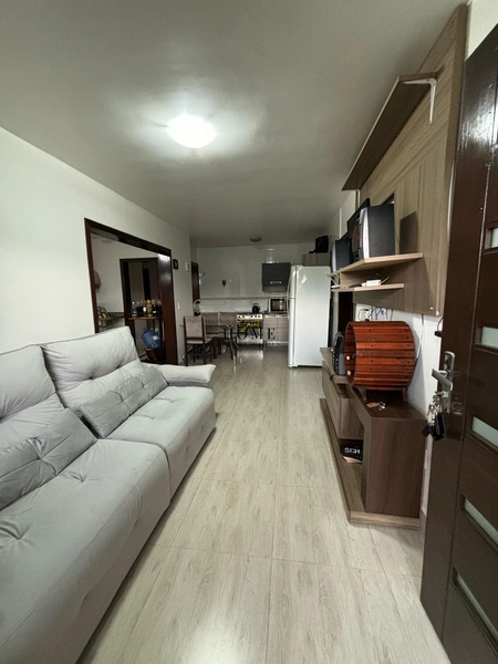 Casa à venda em Mariluz próxima ao mar!: 3ª foto da galeria de imagens do imóvel