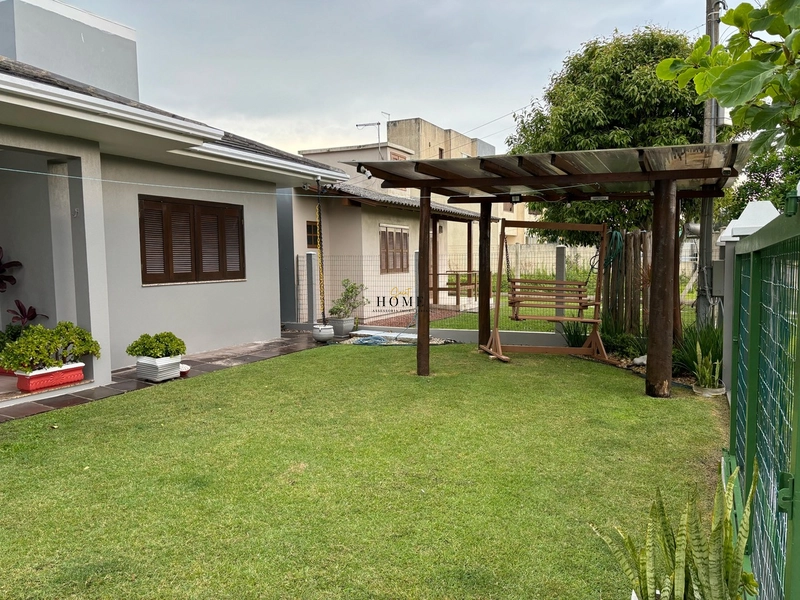 Casa à venda em Mariluz próxima ao mar!: 28ª foto da galeria de imagens do imóvel
