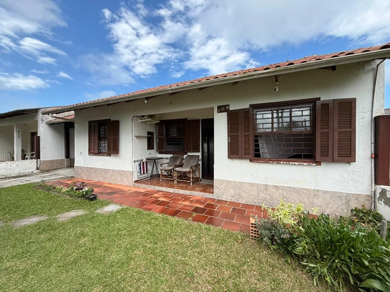 Casa à venda em Mariluz - Próxima do mar : 1ª foto da galeria de imagens do imóvel