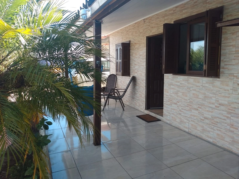 Casa à venda em Imbé: 1ª foto da galeria de imagens do imóvel