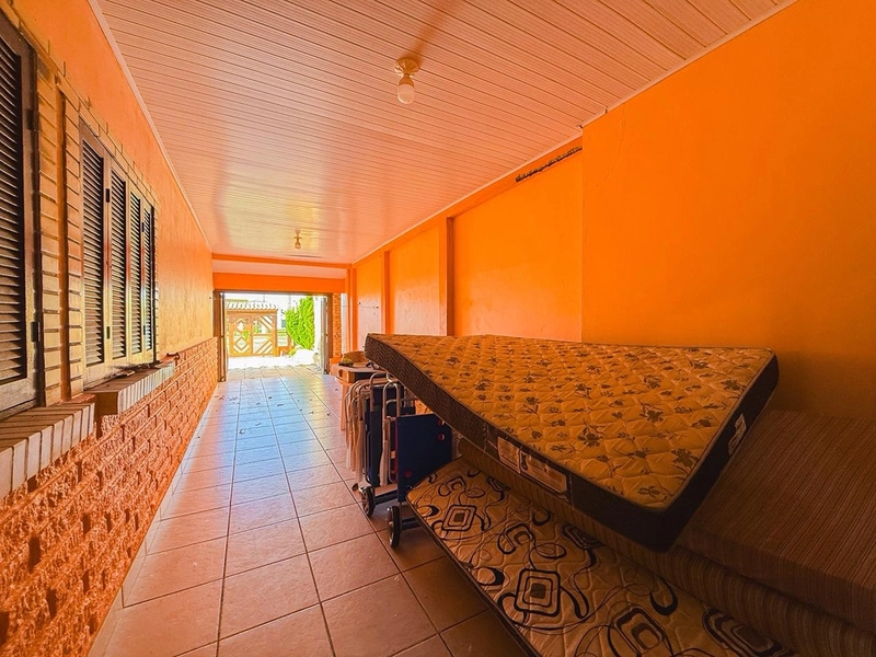 Residência com anexo próximo ao mar – apenas 100m da beira-mar!: 9ª foto da galeria de imagens do imóvel