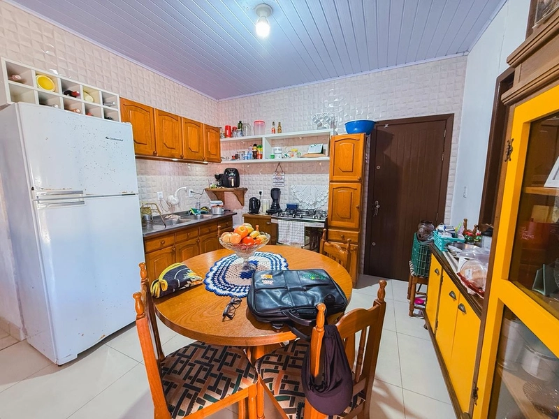 Residência com anexo próximo ao mar – apenas 100m da beira-mar!: 4ª foto da galeria de imagens do imóvel