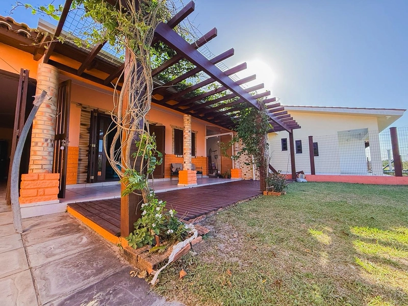 Residência com anexo próximo ao mar – apenas 100m da beira-mar!: 33ª foto da galeria de imagens do imóvel