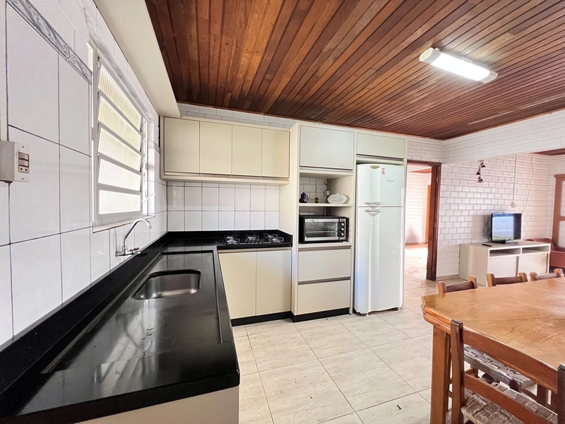 Casa à venda em Imbé : 2ª foto da galeria de imagens do imóvel
