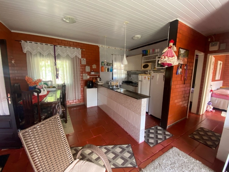 Casa em Imbé próxima ao mar: 3ª foto da galeria de imagens do imóvel