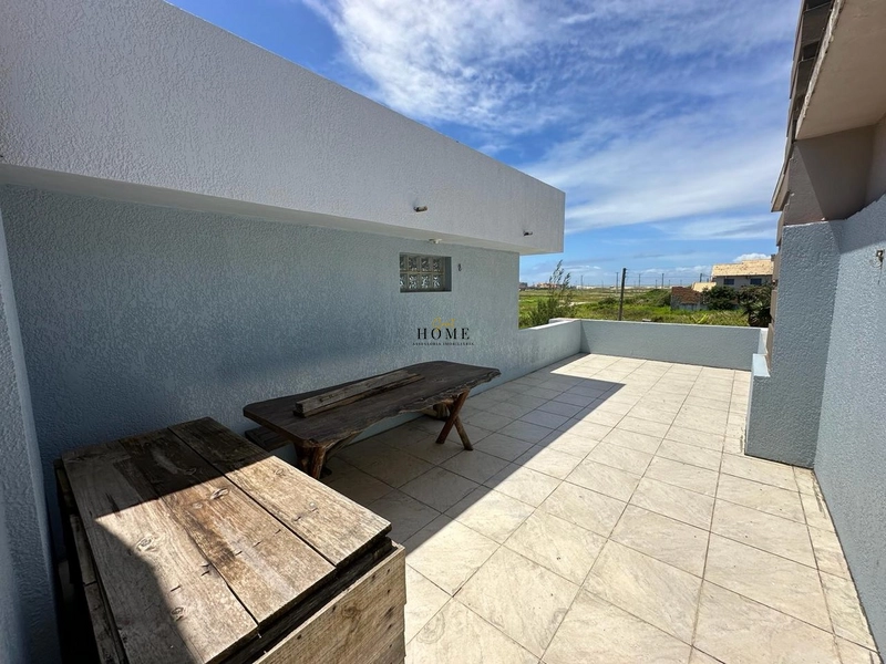 Casa com piscina próxima ao mar: 11ª foto da galeria de imagens do imóvel