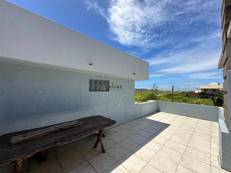Casa com piscina próxima ao mar: 14ª foto da galeria de imagens do imóvel