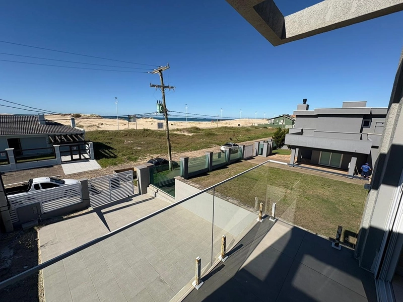 Duplex com vista para o mar a poucos passos da praia 🌊: 3ª foto da galeria de imagens do imóvel