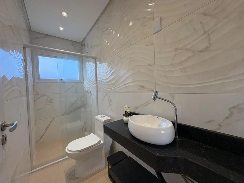 🏡 Casa de esquina com excelente padrão construtivo: 14ª foto da galeria de imagens do imóvel