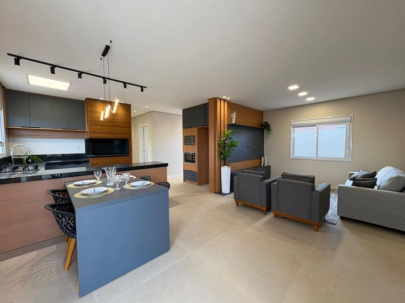 🏡 Casa de esquina com excelente padrão construtivo: 8ª foto da galeria de imagens do imóvel