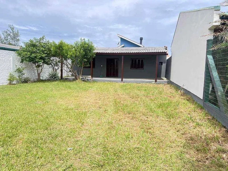 Casa à venda em Imbé: 1ª foto da galeria de imagens do imóvel