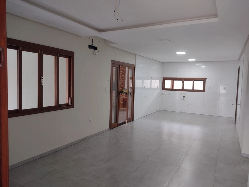 Casa à venda em Imbé: 2ª foto da galeria de imagens do imóvel
