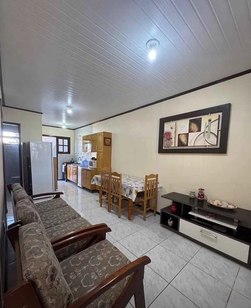 CASA À VENDA EM IMBÉ: 3ª foto da galeria de imagens do imóvel
