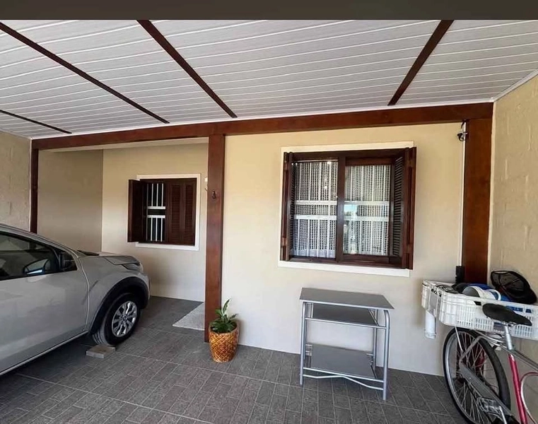 CASA À VENDA EM IMBÉ: 2ª foto da galeria de imagens do imóvel