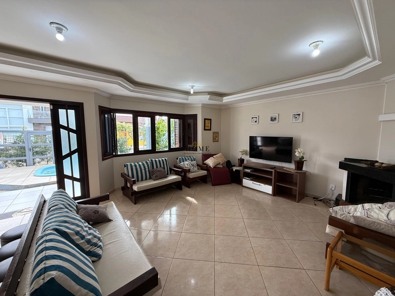 Casa à venda em Atlântida Sul: 4ª foto da galeria de imagens do imóvel