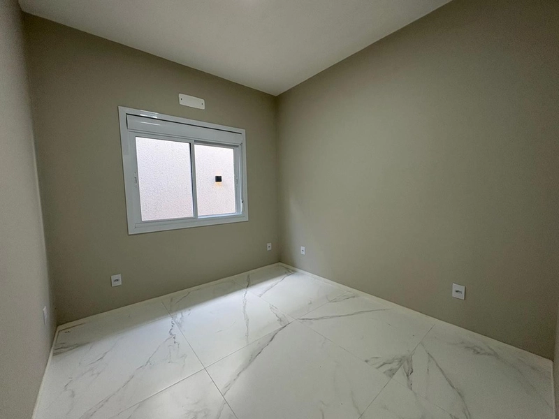 🏡 Casa Nova de Alto Padrão à Venda em Imbé: 10ª foto da galeria de imagens do imóvel