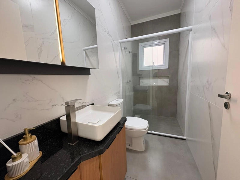 🏡 Casa Nova de Alto Padrão à Venda em Imbé: 14ª foto da galeria de imagens do imóvel