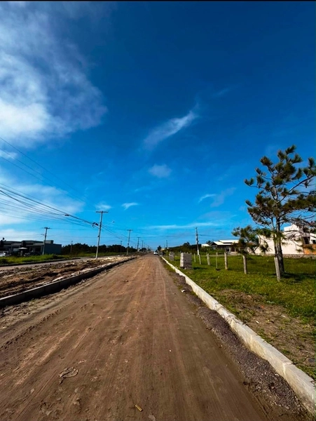 Ótima oportunidade para quem deseja construir ou investir.: 3ª foto da galeria de imagens do imóvel