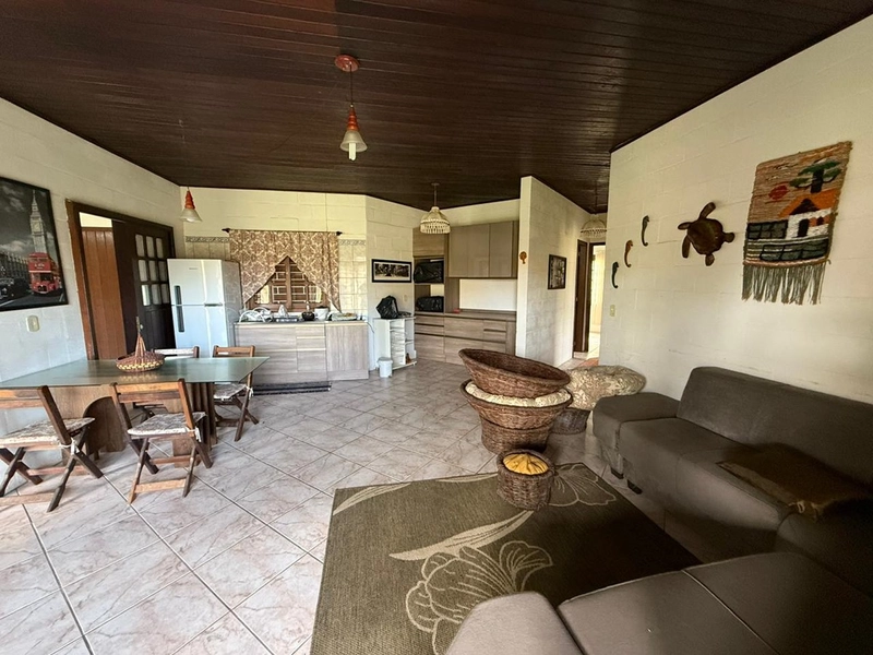 Casa à venda de esquina próxima ao mar em Mariluz – Imbé: 8ª foto da galeria de imagens do imóvel