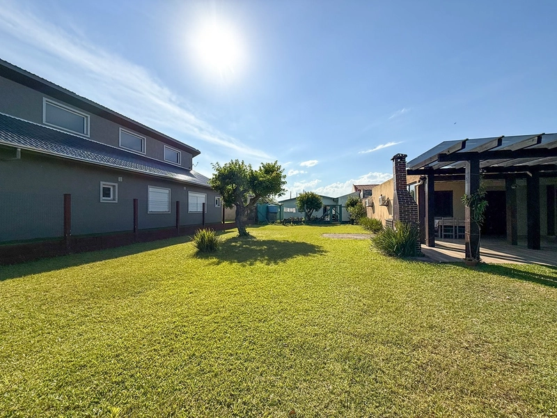 Terreno à venda em Imbé: 1ª foto da galeria de imagens do imóvel