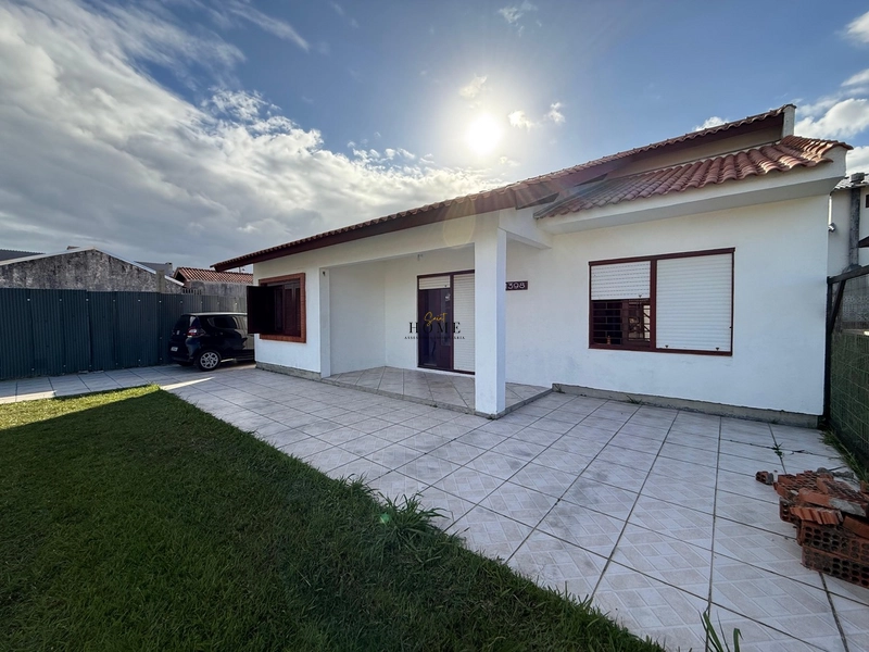 Casa à venda no centro de Imbé: 2ª foto da galeria de imagens do imóvel