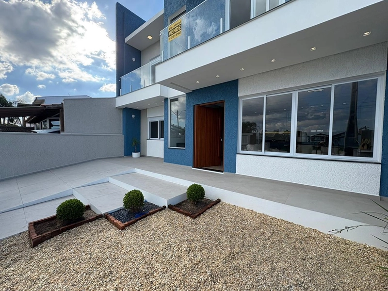 🏡 Casa de esquina com excelente padrão construtivo: 3ª foto da galeria de imagens do imóvel