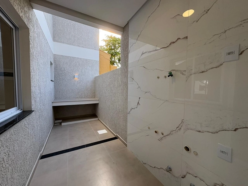 🏡 Casa de esquina com excelente padrão construtivo: 11ª foto da galeria de imagens do imóvel