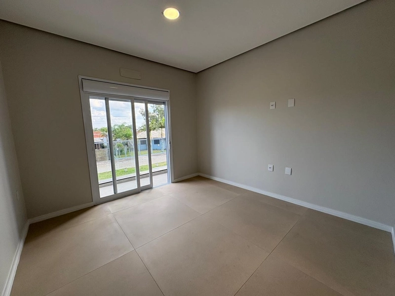 🏡 Casa de esquina com excelente padrão construtivo: 20ª foto da galeria de imagens do imóvel