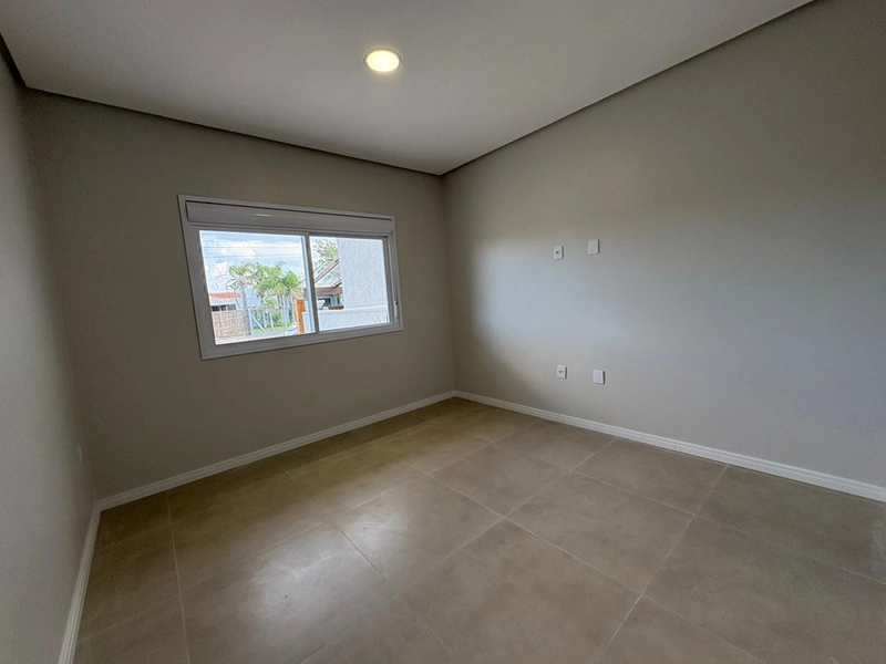 🏡 Casa de esquina com excelente padrão construtivo: 16ª foto da galeria de imagens do imóvel