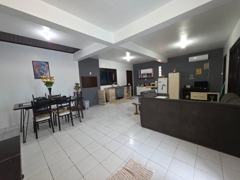 Casa à venda no centro de Imbé: 8ª foto da galeria de imagens do imóvel