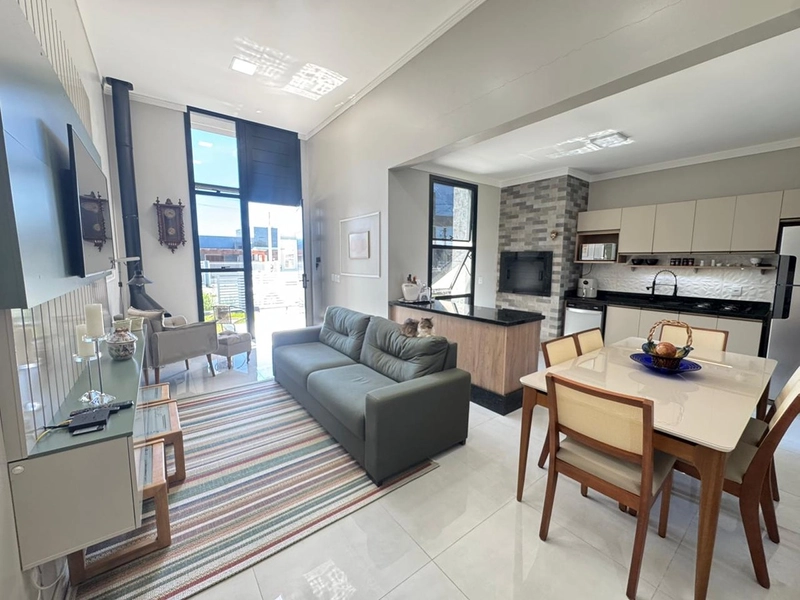 Casa à venda em Imbé - Centro: 2ª foto da galeria de imagens do imóvel