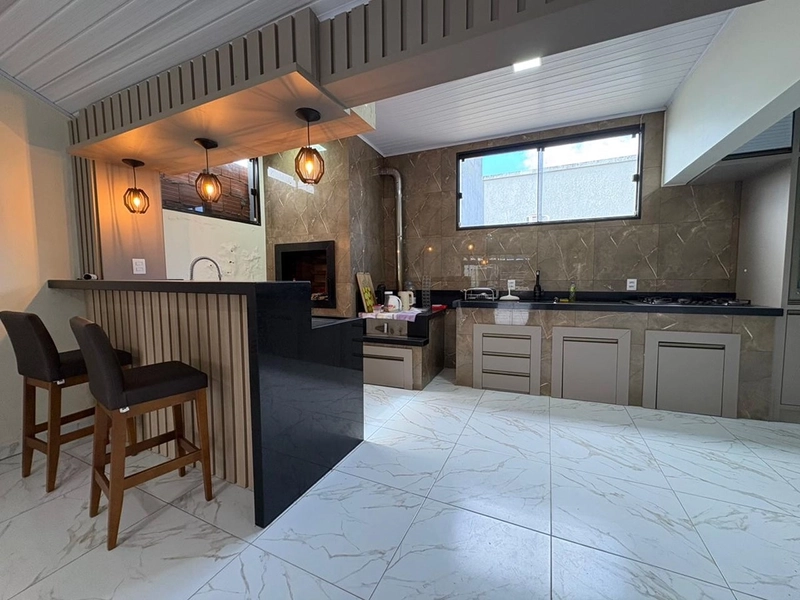 🏡 CASA À VENDA NO CENTRO DE IMBÉ/RS: 3ª foto da galeria de imagens do imóvel