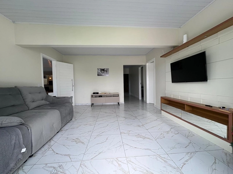 🏡 CASA À VENDA NO CENTRO DE IMBÉ/RS: 2ª foto da galeria de imagens do imóvel