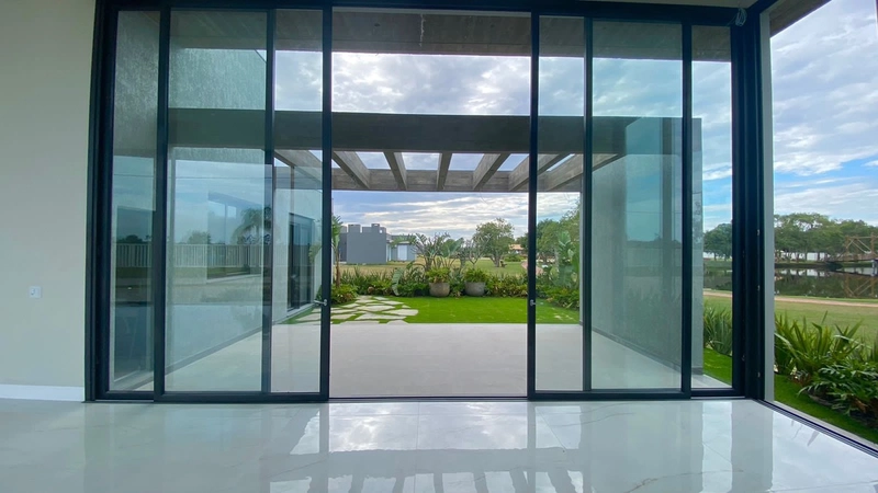 CASA DO LAGO: 8ª foto da galeria de imagens do imóvel