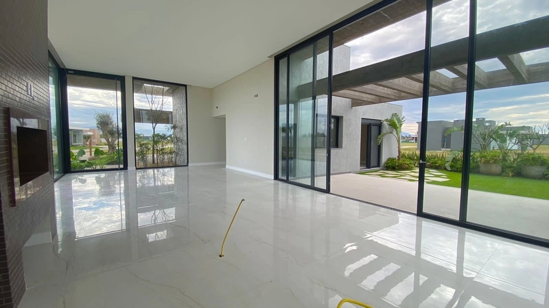 CASA DO LAGO: 7ª foto da galeria de imagens do imóvel