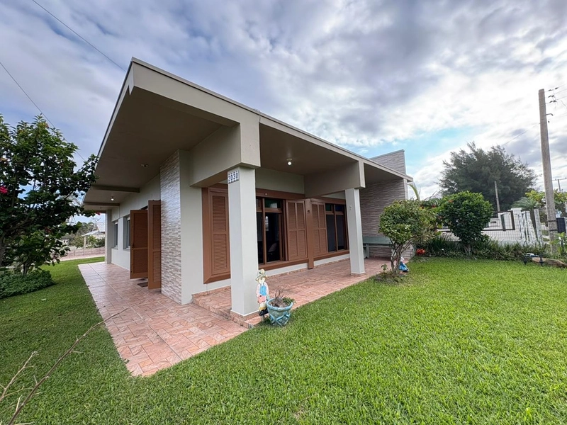 🏡 Casa à venda no centro de Imbé – conforto, espaço e localização privilegiada!: 1ª foto da galeria de imagens do imóvel