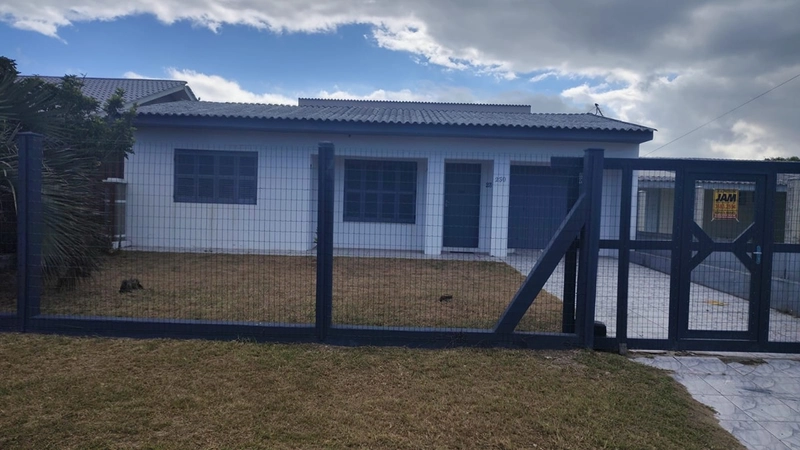 Casa beira mar de Imbé: 1ª foto da galeria de imagens do imóvel