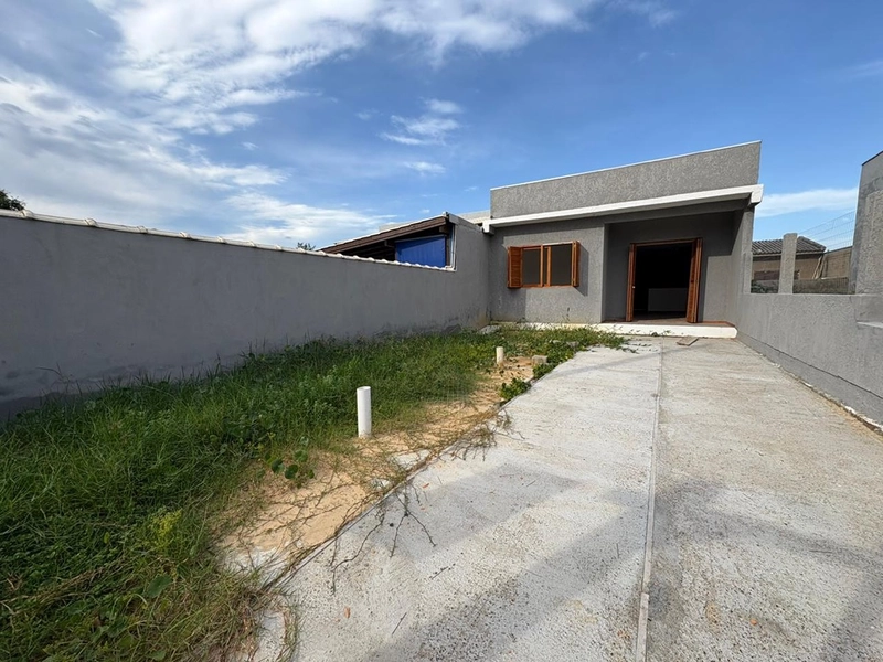 Casa à venda em Imbé : 1ª foto da galeria de imagens do imóvel