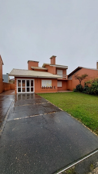Casa à venda no centro de Imbé: 1ª foto da galeria de imagens do imóvel