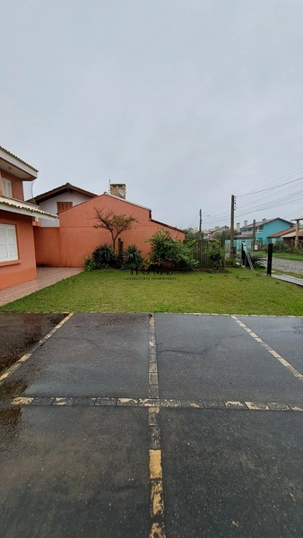 Casa à venda no centro de Imbé: 4ª foto da galeria de imagens do imóvel