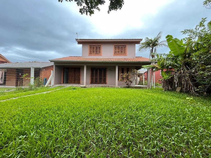 🏡 Sobrado amplo, semimobiliado e a apenas 650 metros do mar em Imbé!: 1ª foto da galeria de imagens do imóvel
