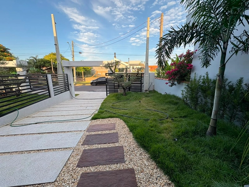 Casa à venda no centro de Imbé: 2ª foto da galeria de imagens do imóvel