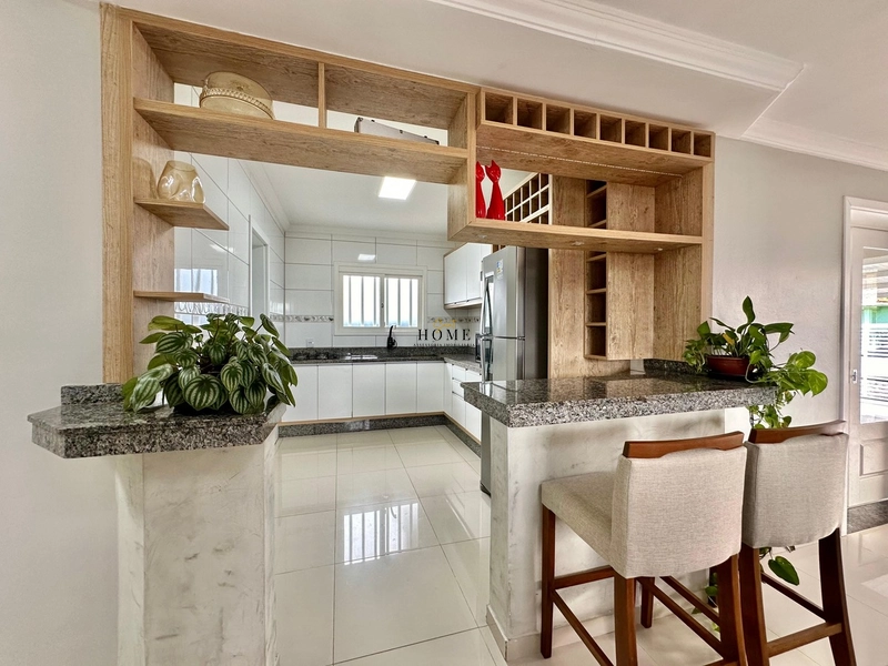 MARAVILHOSA CASA EM ATLÂNTIDA SUL – APENAS 50 METROS DA BEIRA MAR: 6ª foto da galeria de imagens do imóvel