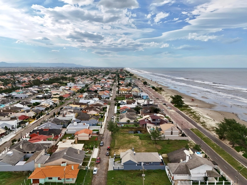 MARAVILHOSA CASA EM ATLÂNTIDA SUL – APENAS 50 METROS DA BEIRA MAR: 27ª foto da galeria de imagens do imóvel