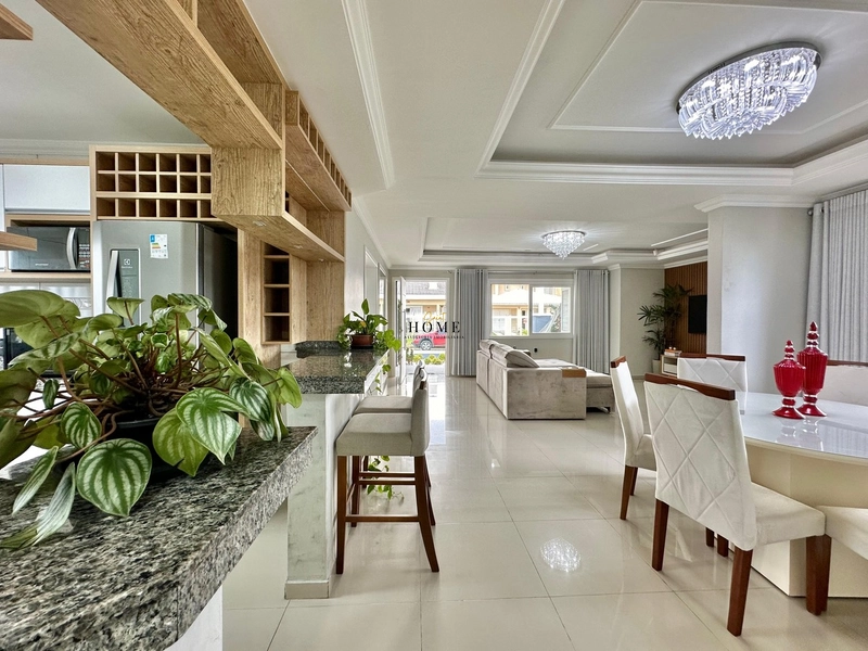 MARAVILHOSA CASA EM ATLÂNTIDA SUL – APENAS 50 METROS DA BEIRA MAR: 5ª foto da galeria de imagens do imóvel