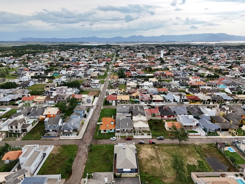 MARAVILHOSA CASA EM ATLÂNTIDA SUL – APENAS 50 METROS DA BEIRA MAR: 26ª foto da galeria de imagens do imóvel