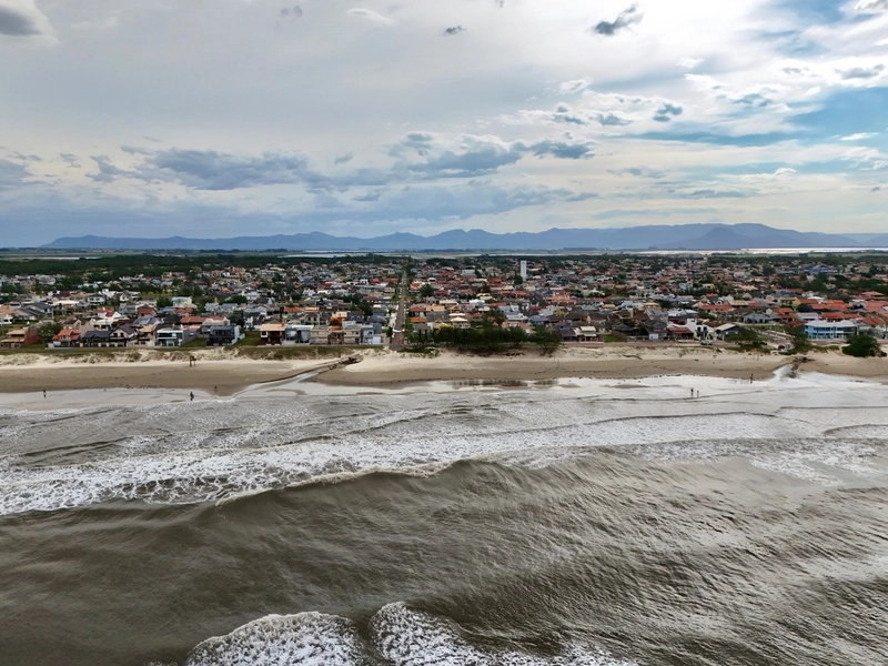 MARAVILHOSA CASA EM ATLÂNTIDA SUL – APENAS 50 METROS DA BEIRA MAR: 29ª foto da galeria de imagens do imóvel
